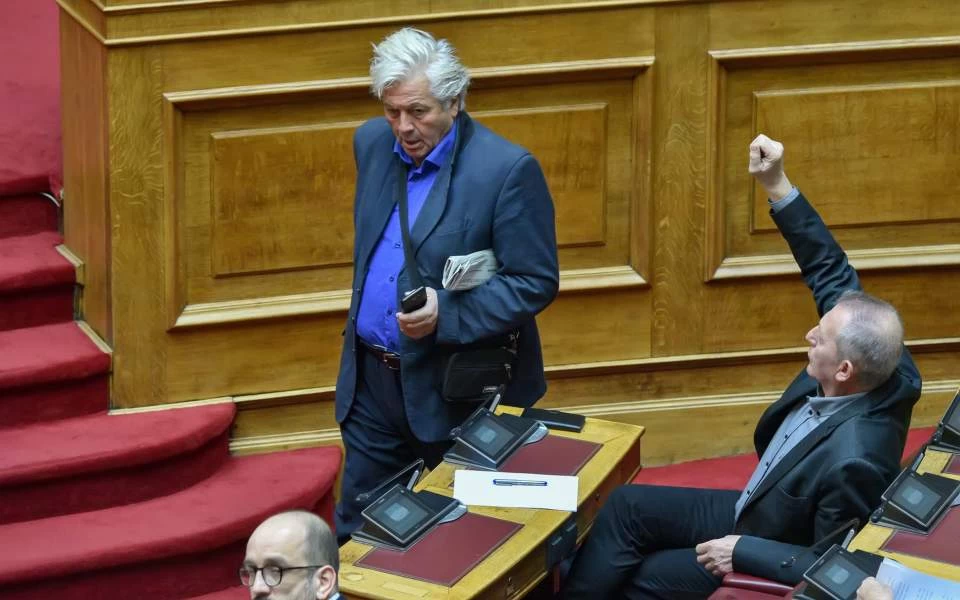 Παπαχριστόπουλος: Κάποιοι εδώ μέσα είμαστε αποφασισμένοι – H χώρα θα επανέλθει στην κανονικότητα (βίντεο)